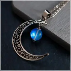 三日月ネックレス　ステンレス製ロングチェーン付き　ルナフラッシュ　アンティーク