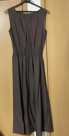 GU ノースリーブワンピース　ブラウン　Sサイズ