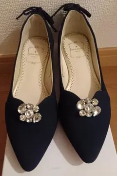 ミッシュマッシュ　ネイビー ビジュー付き パンプス