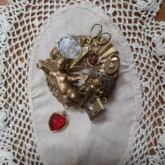 アーティスト　作家　一点もの　ヴィクトリアン　ブローチ　赤ハート　天使　エンゼル
