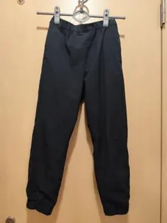 ユニクロ裏起毛130暖パンスキーウェアにも防寒着黒パンツ