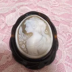 ★お値下げ★美品★本鼈甲シェルカメオブローチ 女性の横顔
