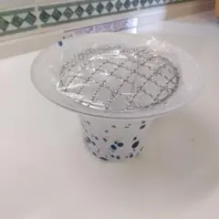 ＊ガラス花器　フラワーベース　花瓶　＊花止めつき