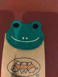 ブー・フー・ウー、カエルワッペン