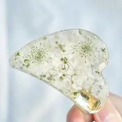 【アウトレット】ホワイトドライフラワーのハート型バンスクリップ