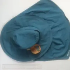 챙이 넓은 파란색 원예용 모자