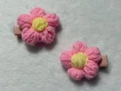 ピンク花形ヘアクリップ