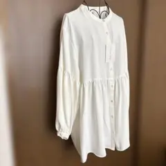 ホワイト バルーンスリーブ ブラウス　Lサイズ　定価2680円 新品、未使用品
