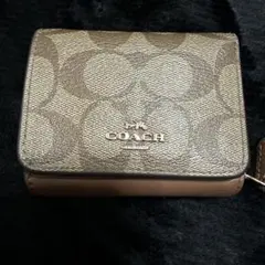 即購入⭕️COACH 三つ折り財布 ベージュ系　美品！明日まで！
