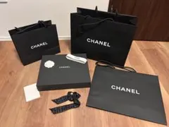CHANELショッパー、箱、リボン、カメリア、2025年限定ホリデーラッピング