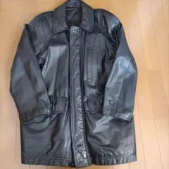 黒 レザーコート