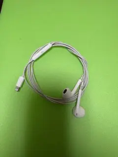 Lightningコネクタ 有線イヤホン ホワイト