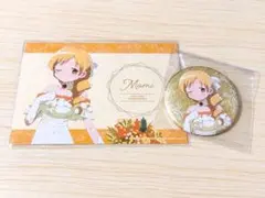 魔法少女まどか☆マギカ ワルプルギスの廻天 巴マミ 花びらワンピース 缶バッジ