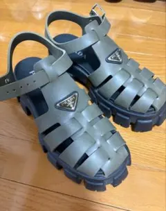 【PRADA】モノリス ホワイト メンズサンダル ラバーサンダル 約27センチ PRADA】モノリス ホワイト メンズサンダル ラバーサンダル 約27センチ