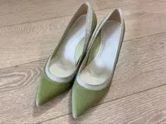 ライトグリーン ポインテッドトゥパンプスのサムネイル