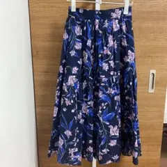 フレアスカート ネイビー 紫の花柄