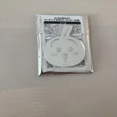 ちいかわ　うさぎ　ミラーステッカー