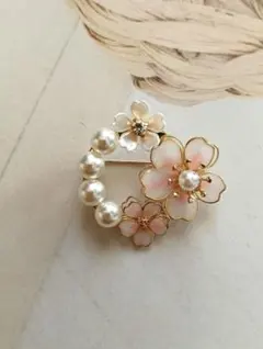 No.808ブローチS　パールつき桜のブローチ　ハレの日
