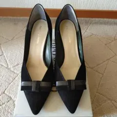 オデット エ オディール ブラックパンプス
