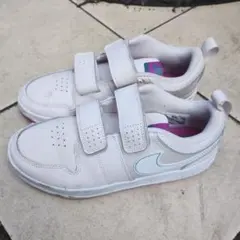 Nike ベルクロスニーカー ホワイトピンク　値下げ