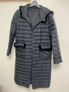 フード付きダウンジャケット