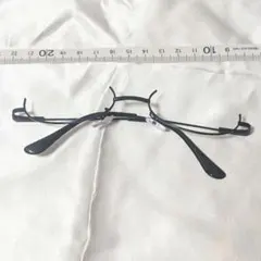 ブラックメタルフレームファッションメガネ