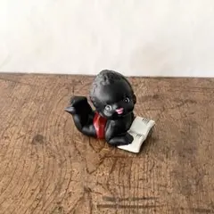 レトロ 黒色 赤ちゃん 読書 フィギュア　昭和レトロ　ビンテージ　アンティーク