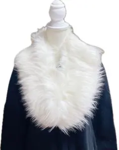 限定セール！新品◆QUIZクイズ　冬オフホワイトゴージャスフェイクファーマフラー