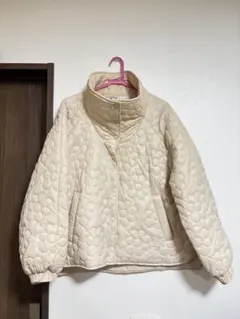 ZARA花柄キルティングジャケット クリーム色