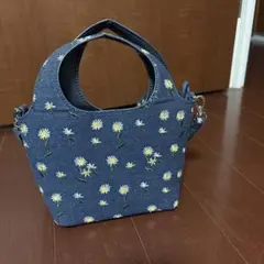 【新品】デニム調 デイジー刺繍 2WAY ショルダーバッグ【ZARA】のサムネイル