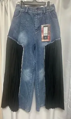 サイドプリーツ　デニムパンツ　ワイドパンツ　ABI TOKYO