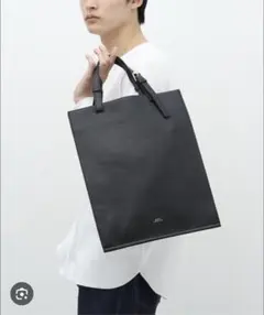 A.P.C. A4 トートバッグ 黒　NINO　TOTE NINO　アーペーセーのサムネイル