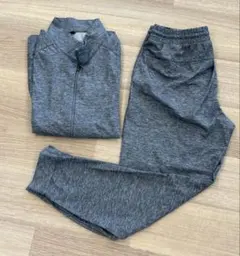 ユニクロ　メンズ　ウルトラストレッチアクティブ　セットアップ