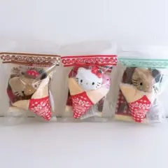 マリオンクレープ×ハローキティ コラボのぬいぐるみチャームBOOK