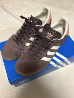 adidas gazelle ブラウン ピンク スニーカー 韓国限定 紐付き - メルカリ