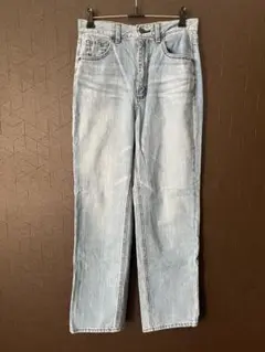 GU ハイウエストストレートジーンズ