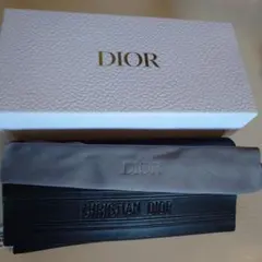 2026年最新】dior サングラスケースの人気アイテム - メルカリ