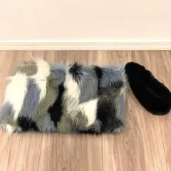 ファー素材 クラッチバッグ グレー　オシャレ