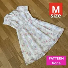 パターンフィオナ　花柄ワンピース　夏ワンピのサムネイル