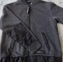 130cm 男の子用 SPLAY グレー ジップアップ　ジャケット　　130-2