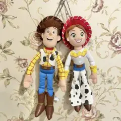 【Disney】トイストーリー　ウッディ & ジェシー ぬいぐるみバッジセット