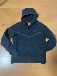 Nike ブラック テックフリース