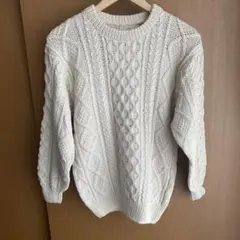 ✴︎オフホワイト ケーブル編みニット✴︎