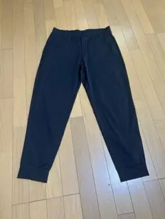 ユニクロ　ウルトラストレッチアクティブジョガーパンツ　メンズ　Lサイズ　ブラック