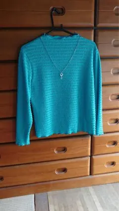 アクセサリー付き　トップス