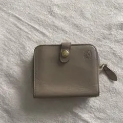 イルビゾンテ ラウンドジップ 2つ折り財布 グレージュ