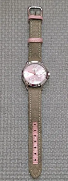 【良品】 COACH シグネチャー 腕時計 レディース ピンク 稼働のサムネイル
