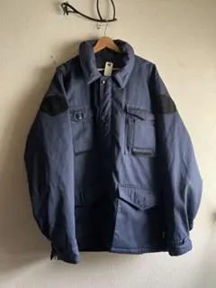 ネイビー ナイロンジャケット