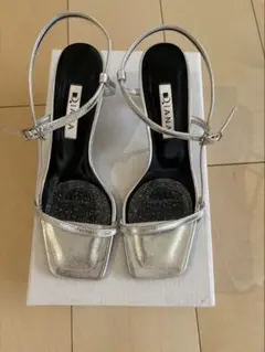 Diana シルバー ストラップサンダル/22.5cm