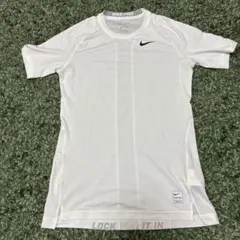 Nike Pro DRI-FIT ホワイトトップス